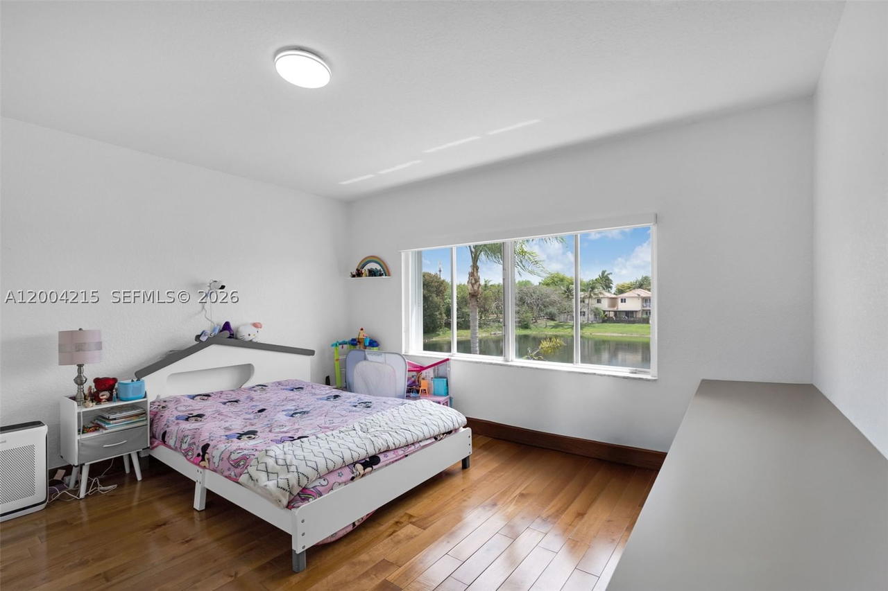 Real estate property located at 11462 69th Ter, Miami-dade, Doral Isles St Lucia, Doral, FL