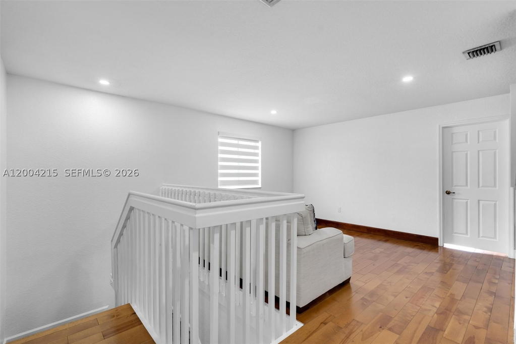 Real estate property located at 11462 69th Ter, Miami-dade, Doral Isles St Lucia, Doral, FL