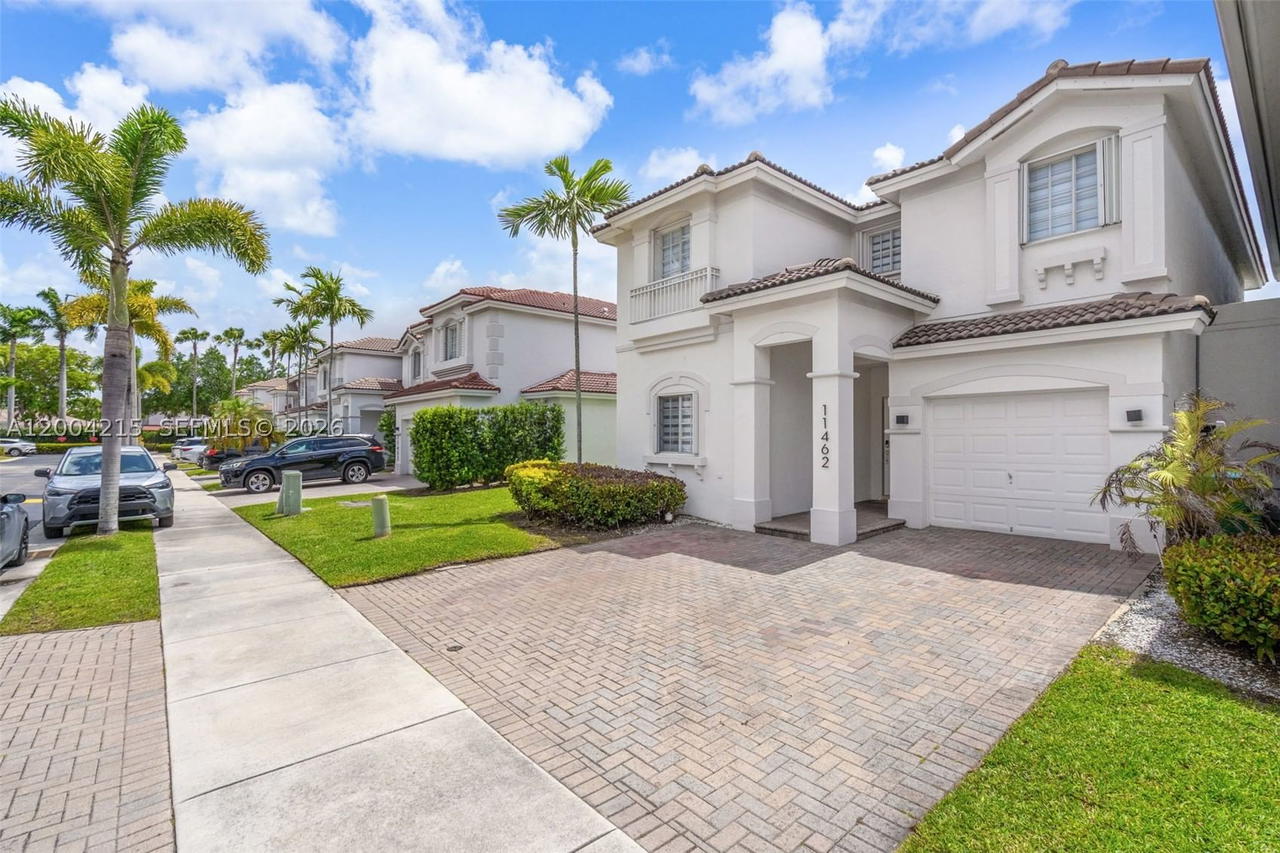 Real estate property located at 11462 69th Ter, Miami-dade, Doral Isles St Lucia, Doral, FL