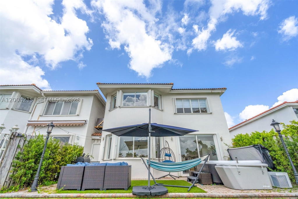 Real estate property located at 11462 69th Ter, Miami-dade, Doral Isles St Lucia, Doral, FL