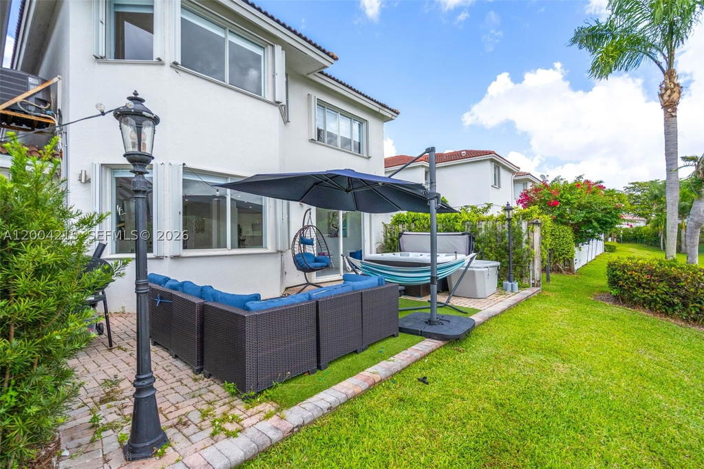 Real estate property located at 11462 69th Ter, Miami-dade, Doral Isles St Lucia, Doral, FL
