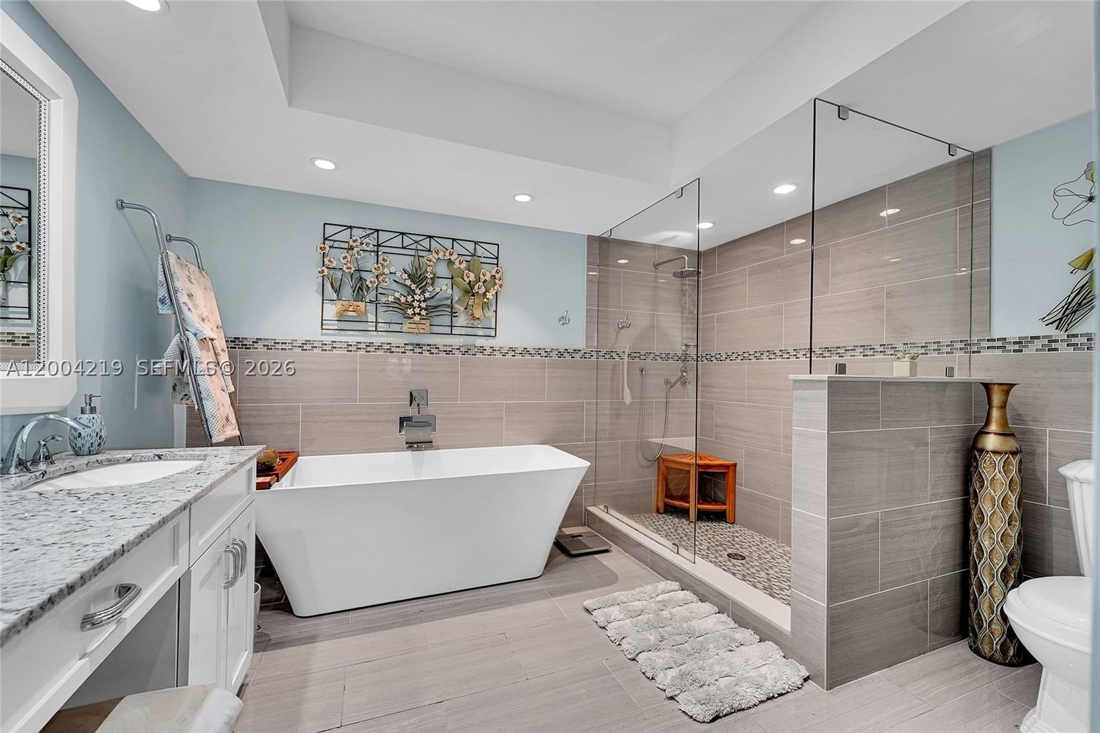 Real estate property located at 8370 185th St, Miami-dade, Palm Springs North Sec Q, Hialeah, FL