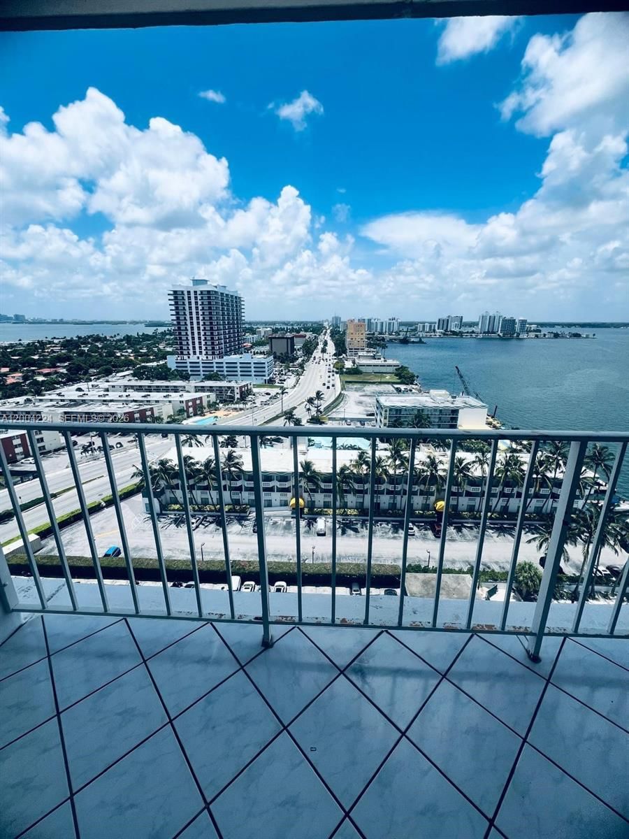 Real estate property located at 1865 79th St Csw PH-J, Miami-dade, Kennedy House Condo, North Bay Village, FL