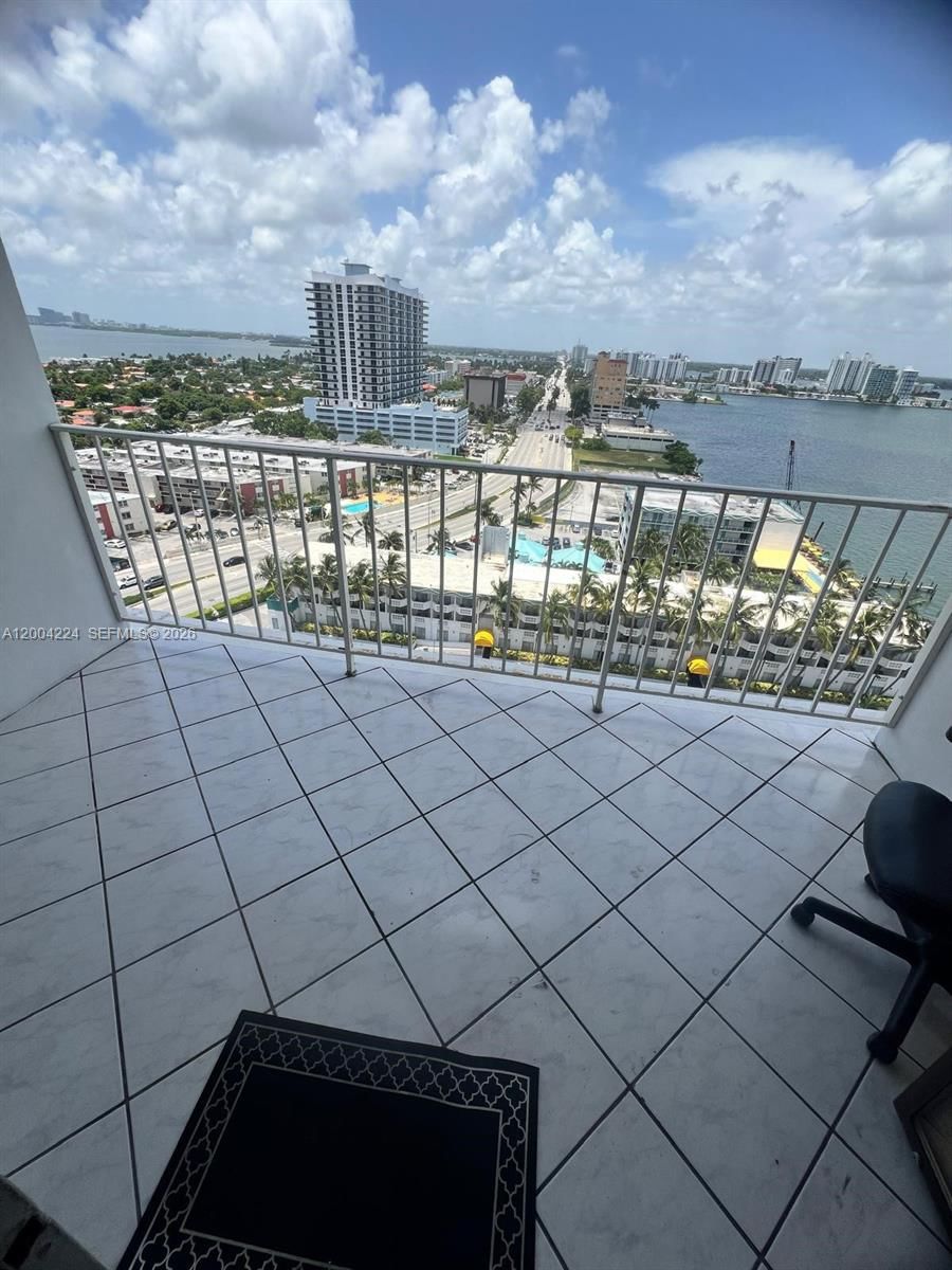 Real estate property located at 1865 79th St Csw PH-J, Miami-dade, Kennedy House Condo, North Bay Village, FL