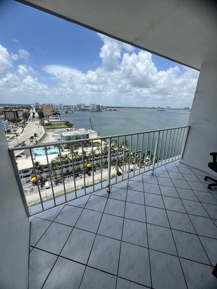 Real estate property located at 1865 79th St Csw PH-J, Miami-dade, Kennedy House Condo, North Bay Village, FL