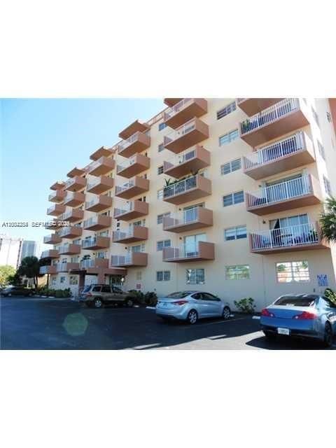 Real estate property located at 2200 Hallandale Beach Blvd #303, Broward, Coastal Vii Apartments In, Hallandale Beach, FL