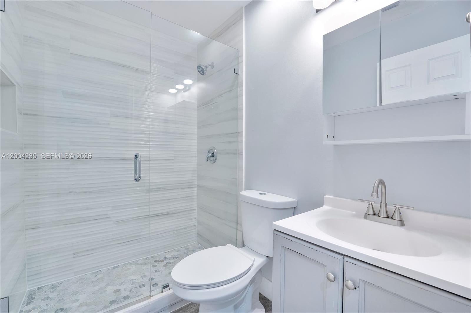 Real estate property located at 5222 139th Pl, Miami-dade, Bent Tree Center, Miami, FL