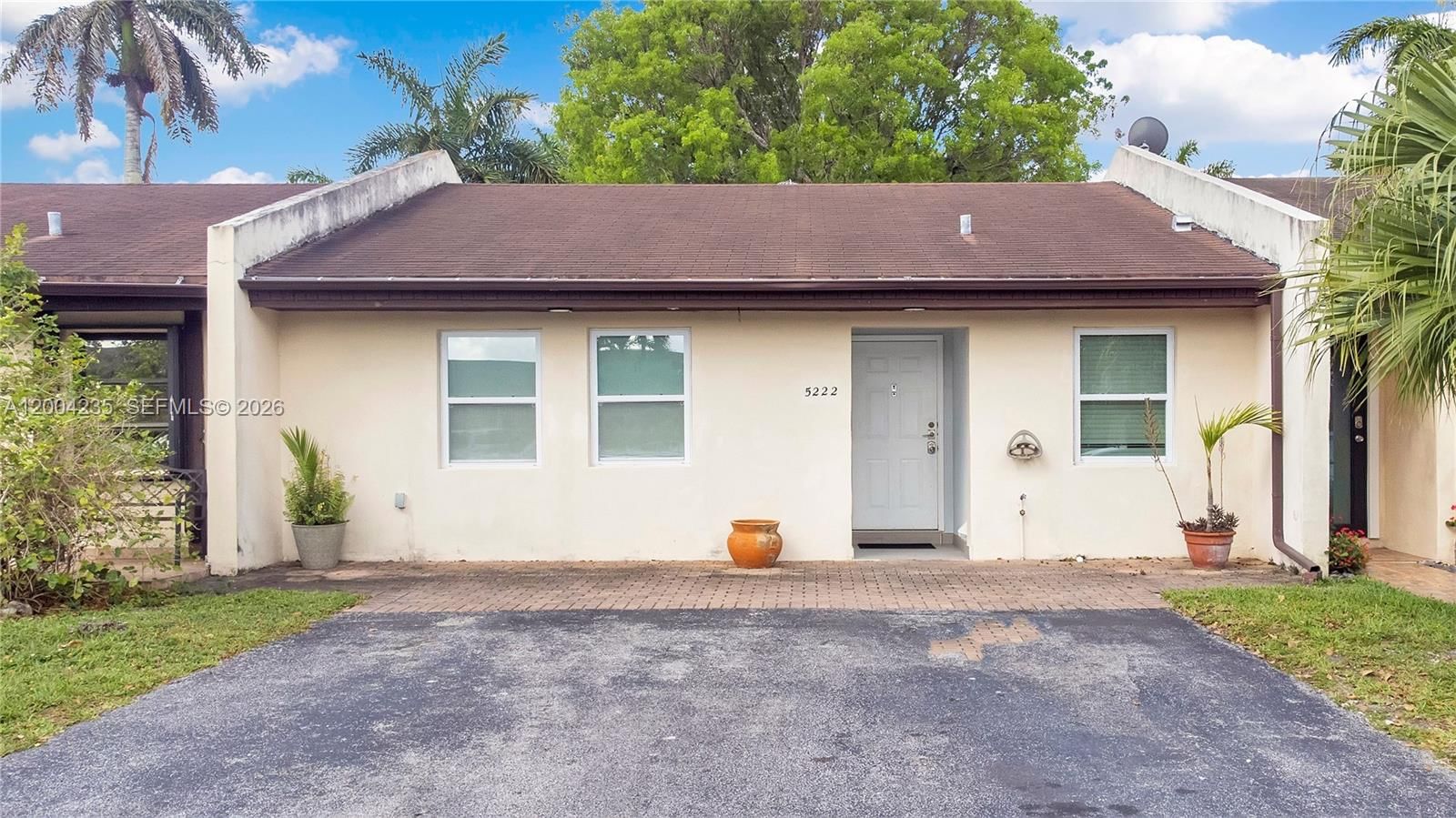 Real estate property located at 5222 139th Pl, Miami-dade, Bent Tree Center, Miami, FL