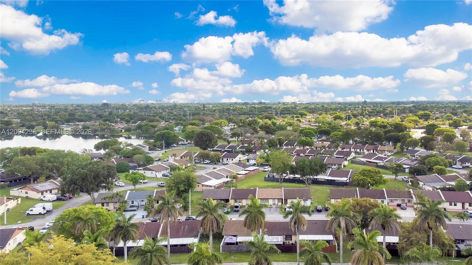 Real estate property located at 5222 139th Pl, Miami-dade, Bent Tree Center, Miami, FL