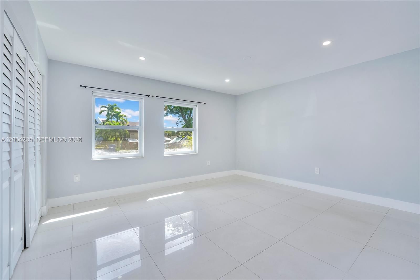 Real estate property located at 5222 139th Pl, Miami-dade, Bent Tree Center, Miami, FL