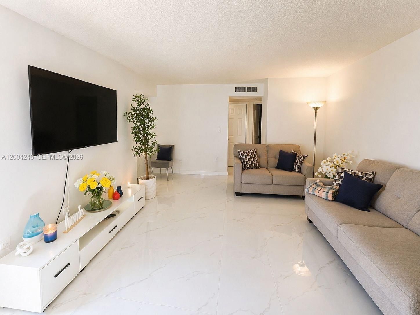 Real estate property located at 6555 Broward Blvd #111, Broward, Plantation Club C Condo, Plantation, FL