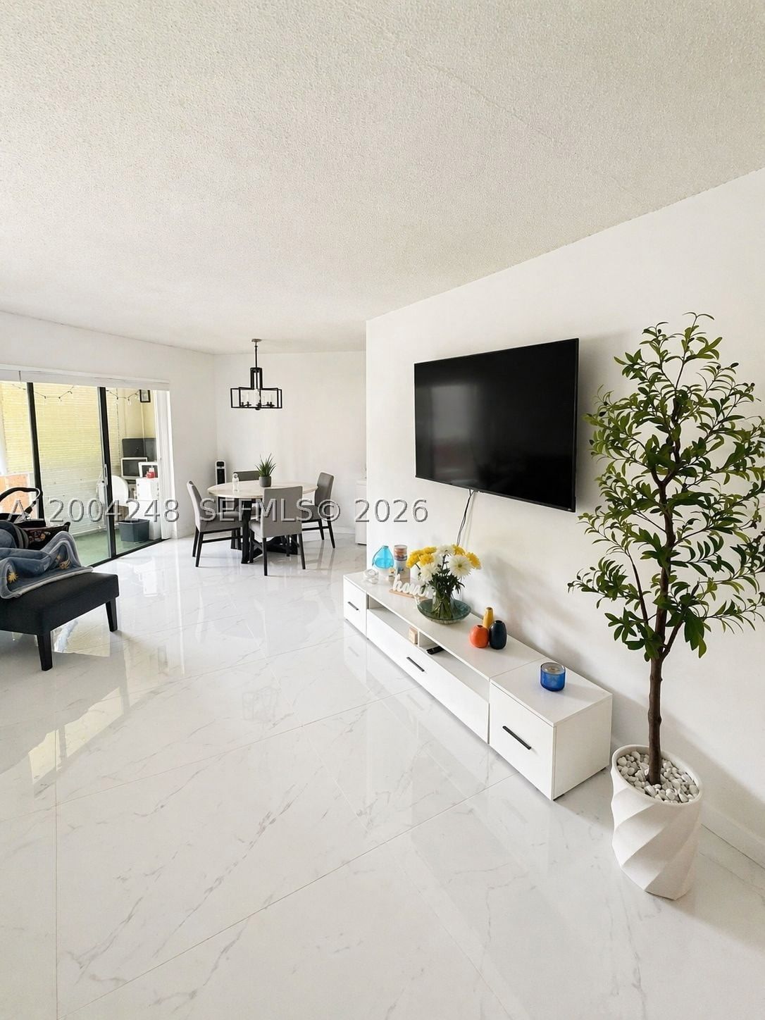 Real estate property located at 6555 Broward Blvd #111, Broward, Plantation Club C Condo, Plantation, FL