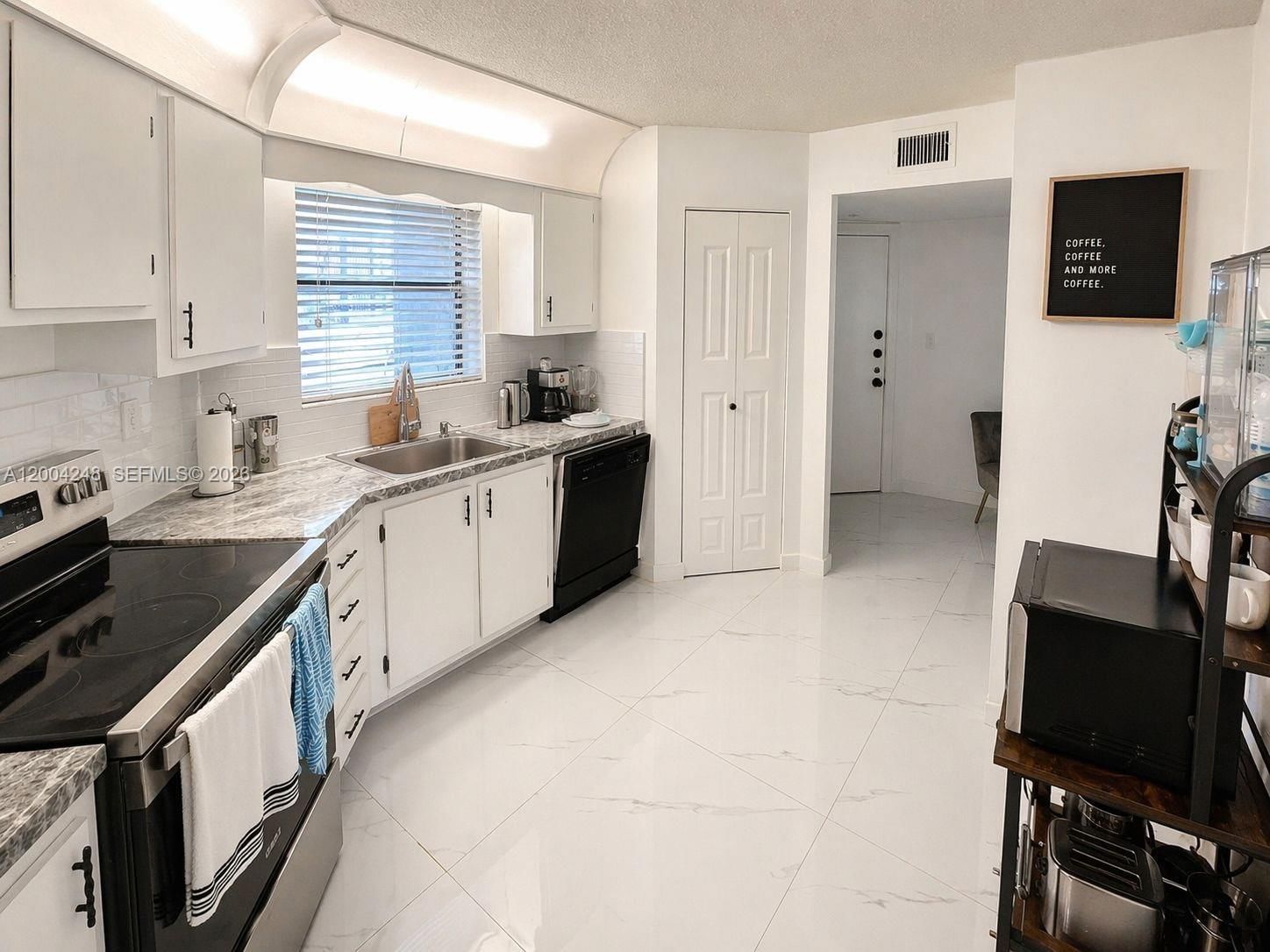 Real estate property located at 6555 Broward Blvd #111, Broward, Plantation Club C Condo, Plantation, FL