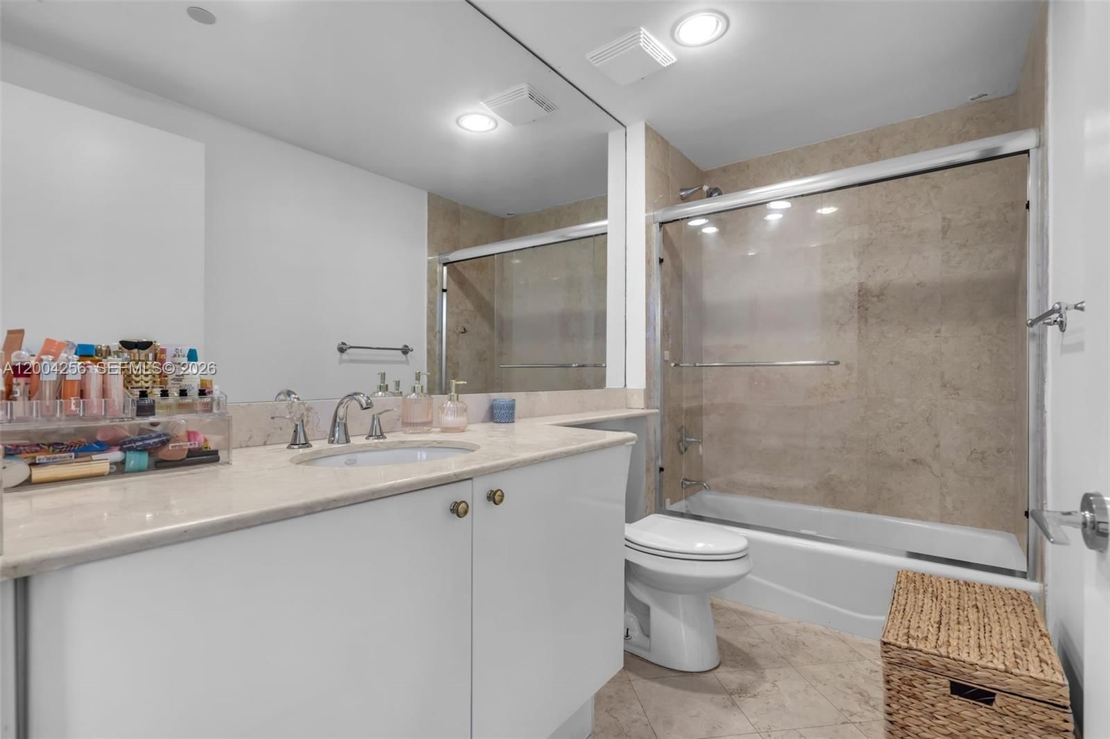 Real estate property located at 791 Crandon Blvd #302, Miami-dade, Ocean Tower Two Condo, Key Biscayne, FL