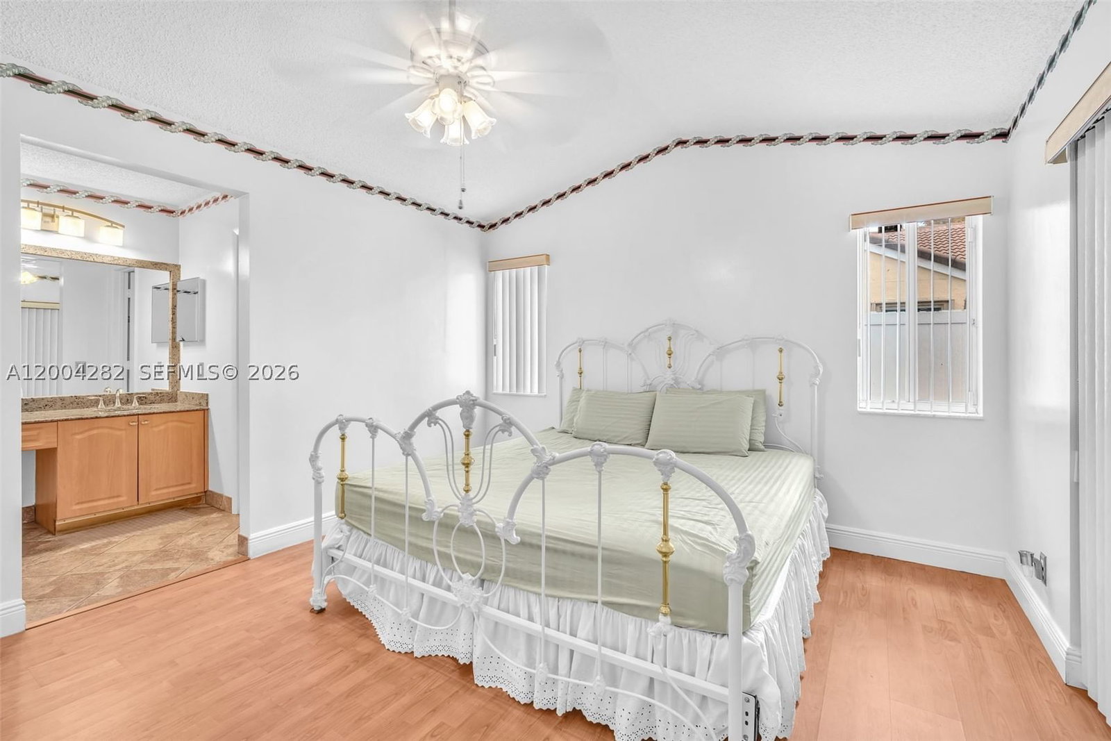 Real estate property located at 1600 Salerno Cir, Broward, Sectors 3 & 4 Boundary Pl, Weston, FL