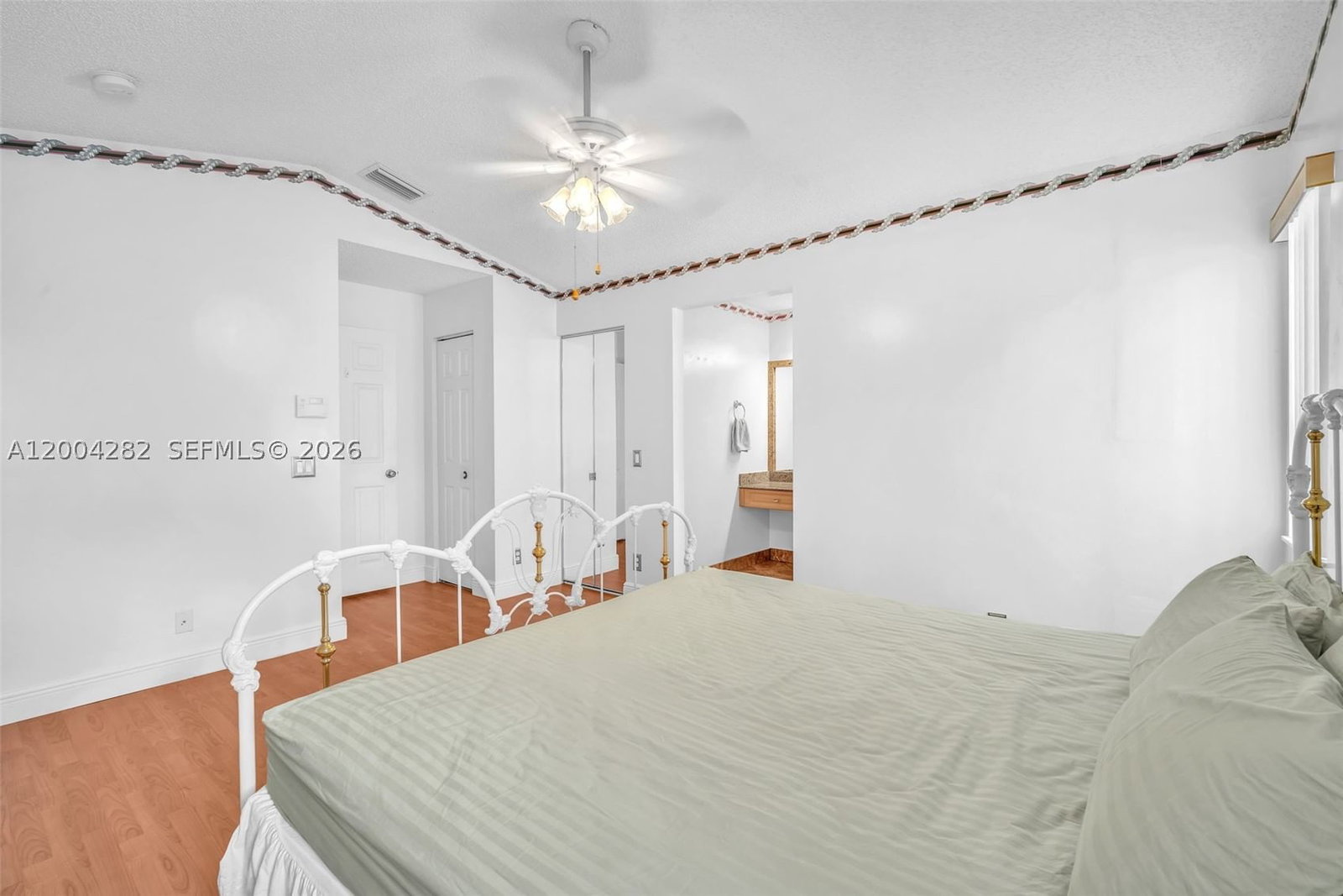 Real estate property located at 1600 Salerno Cir, Broward, Sectors 3 & 4 Boundary Pl, Weston, FL