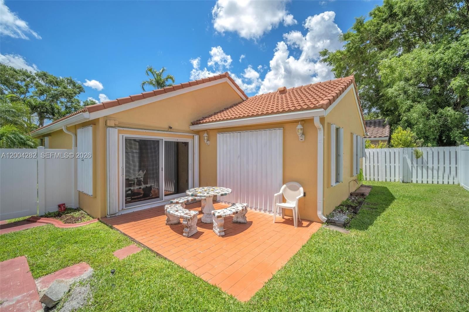 Real estate property located at 1600 Salerno Cir, Broward, Sectors 3 & 4 Boundary Pl, Weston, FL