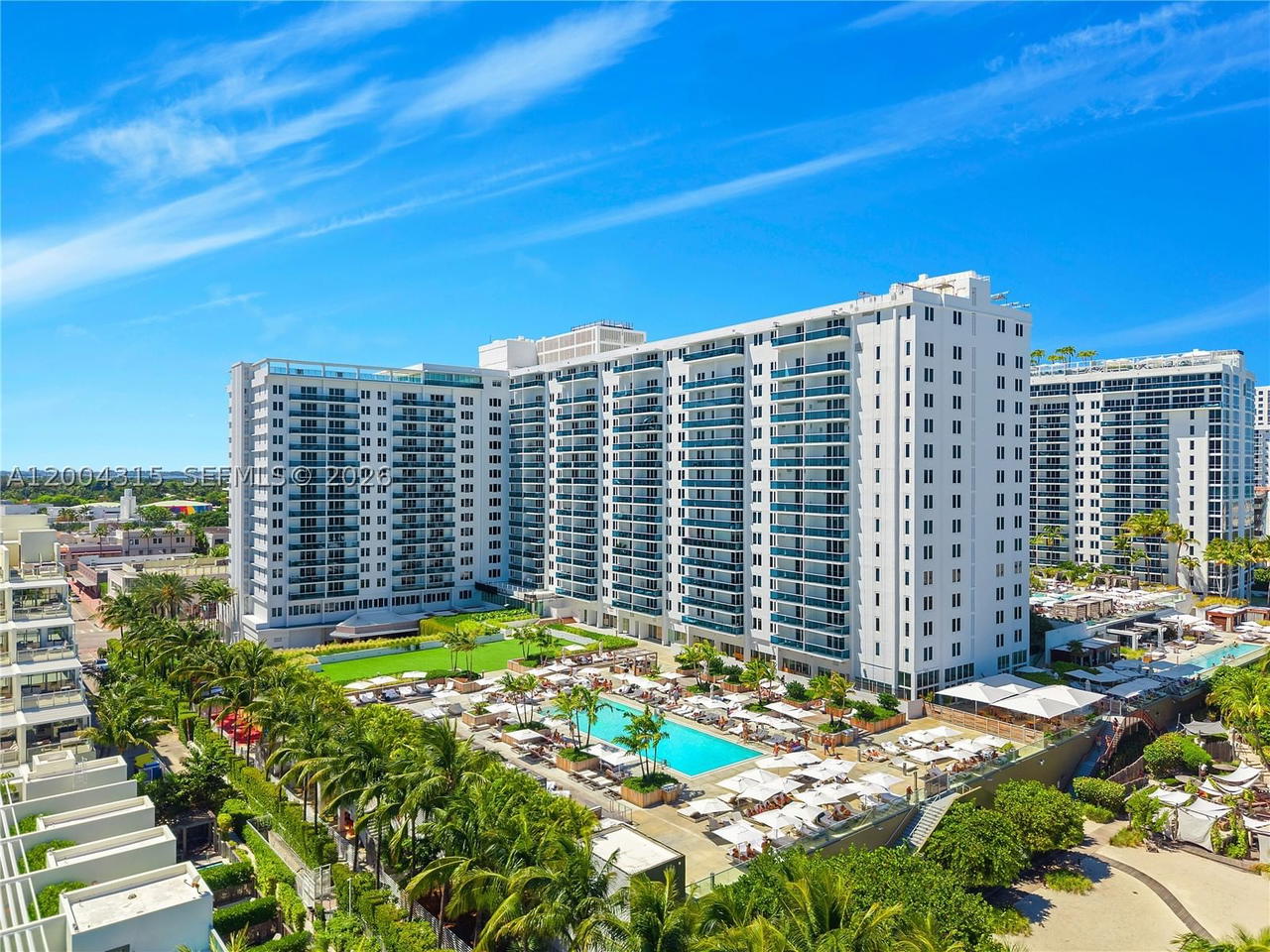 Real estate property located at 2301 Collins Ave #432, Miami-dade, Roney Palace Condo, Miami Beach, FL