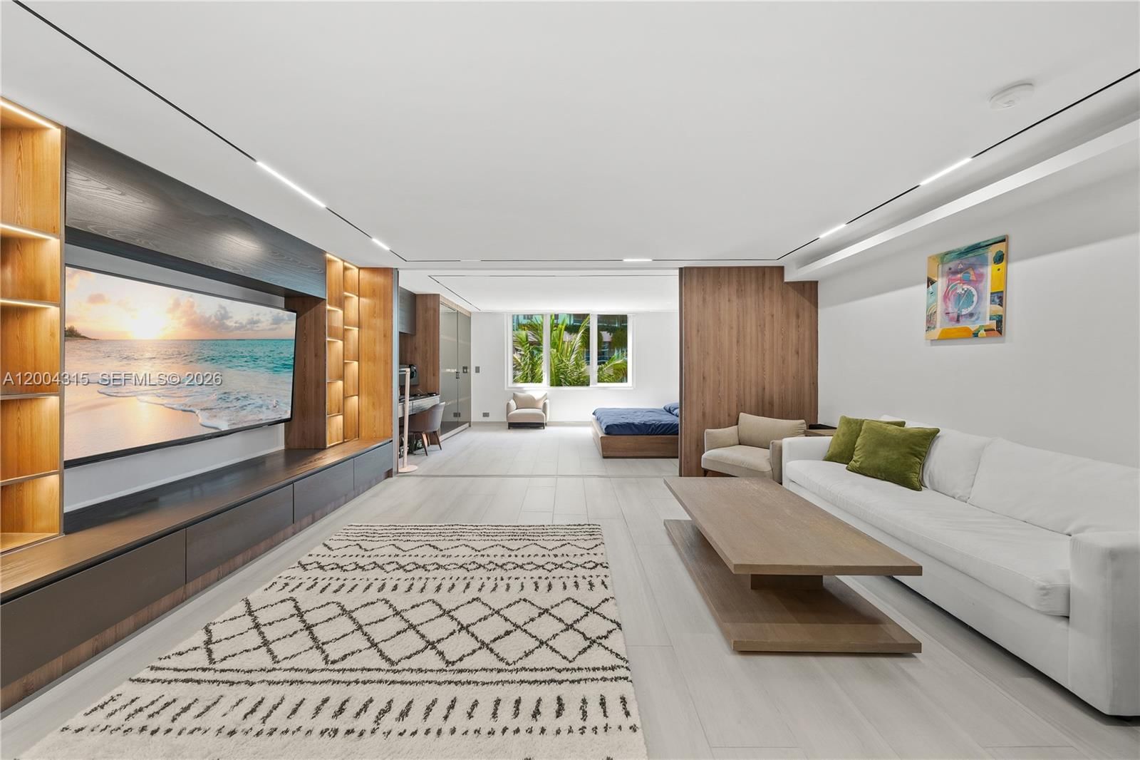 Real estate property located at 2301 Collins Ave #432, Miami-dade, Roney Palace Condo, Miami Beach, FL