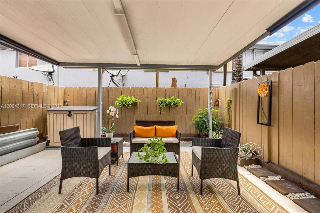 Real estate property located at 8055 8th St #5, Miami-dade, Paradise Villas Condo, Miami, FL