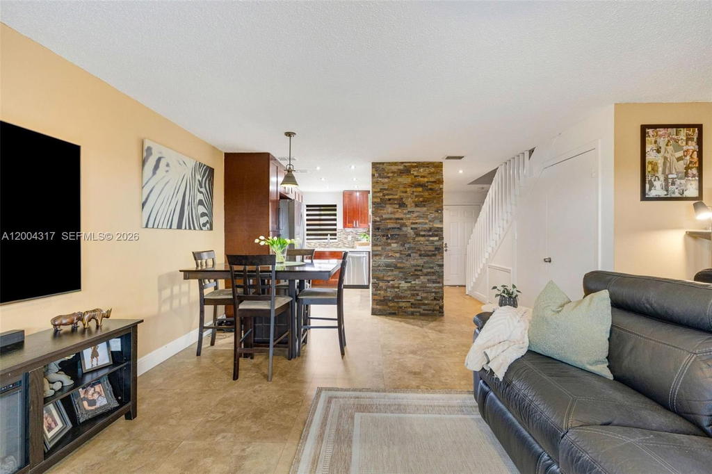 Real estate property located at 8055 8th St #5, Miami-dade, Paradise Villas Condo, Miami, FL