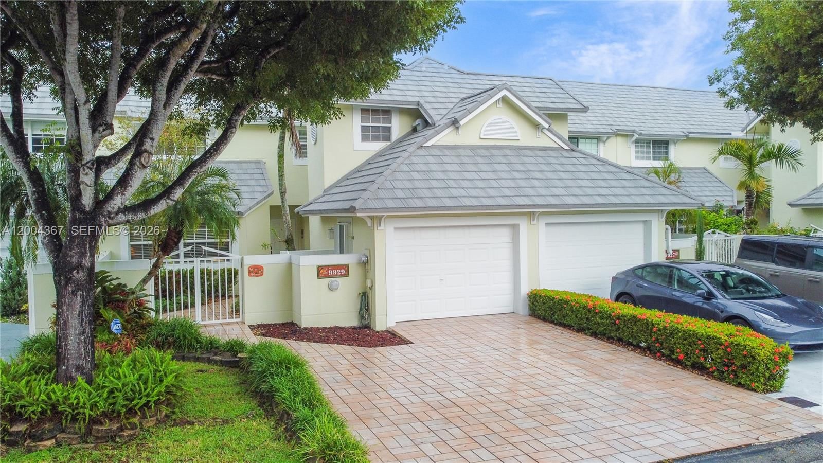Real estate property located at 9929 49th Ter, Miami-dade, Doral Woods, Doral, FL