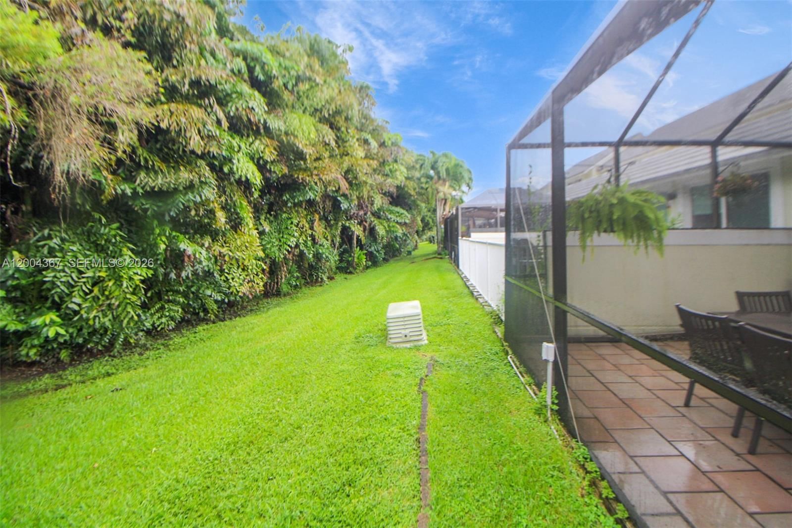 Real estate property located at 9929 49th Ter, Miami-dade, Doral Woods, Doral, FL