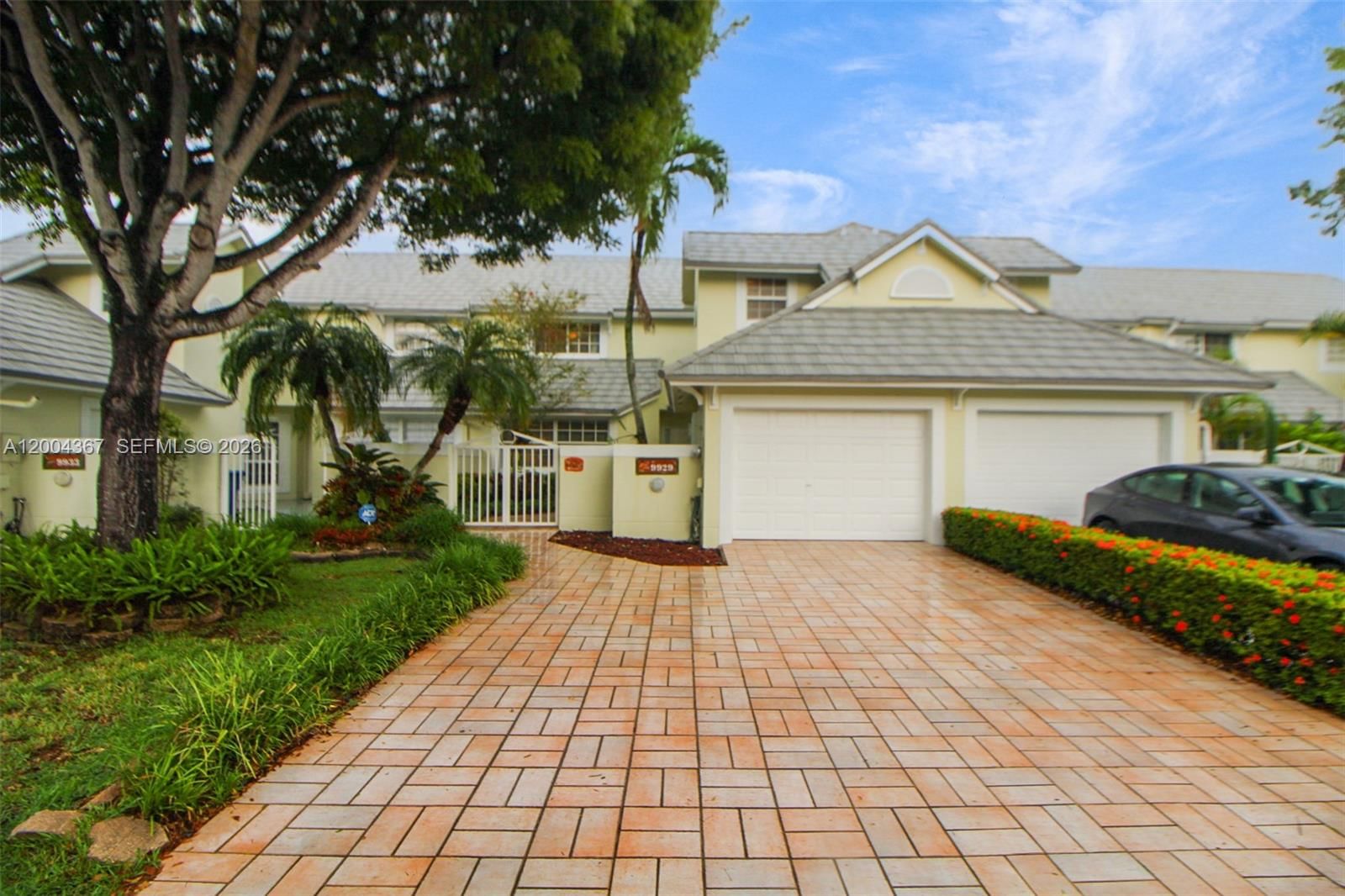 Real estate property located at 9929 49th Ter, Miami-dade, Doral Woods, Doral, FL