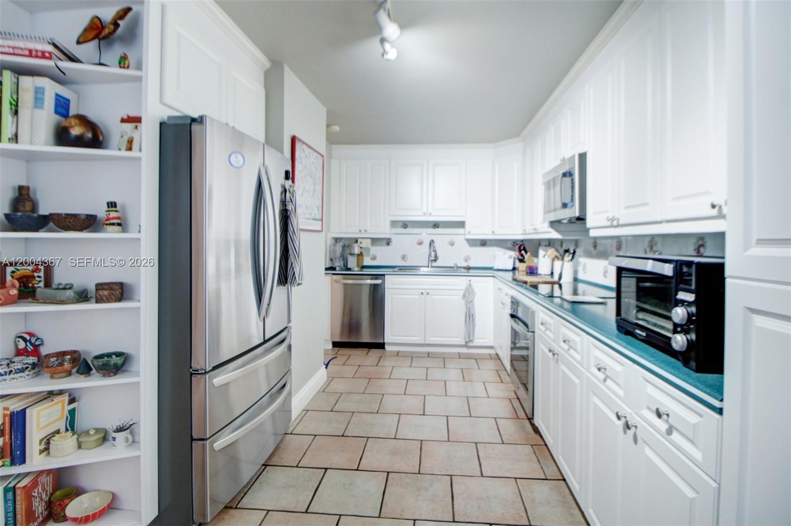 Real estate property located at 9929 49th Ter, Miami-dade, Doral Woods, Doral, FL