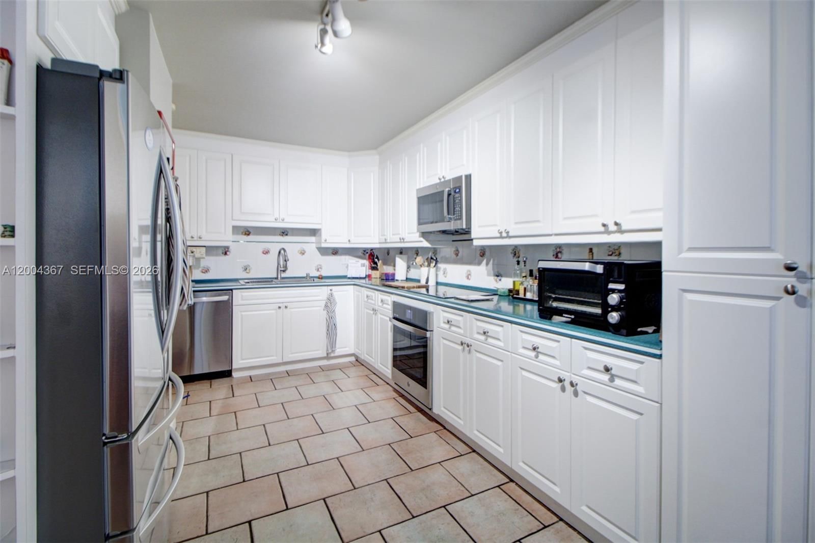 Real estate property located at 9929 49th Ter, Miami-dade, Doral Woods, Doral, FL