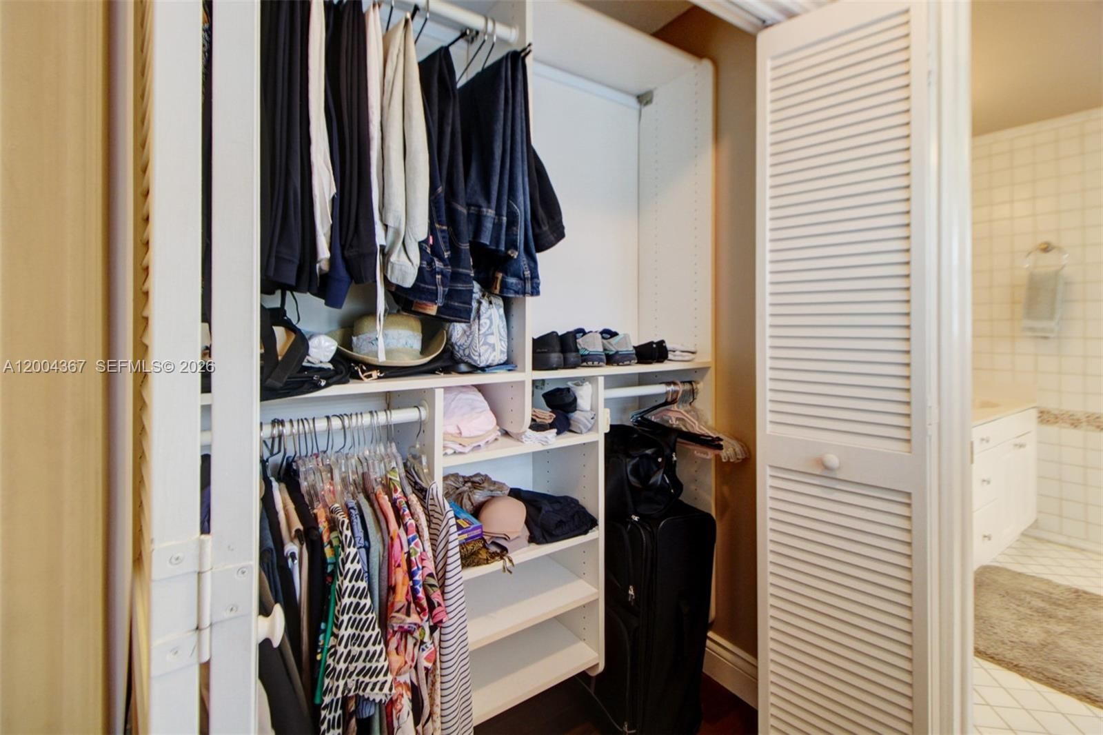 Real estate property located at 9929 49th Ter, Miami-dade, Doral Woods, Doral, FL