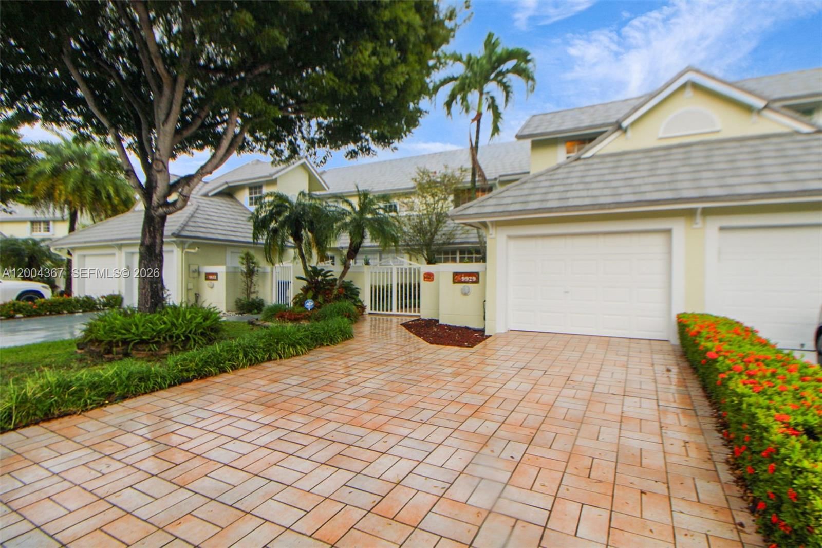 Real estate property located at 9929 49th Ter, Miami-dade, Doral Woods, Doral, FL