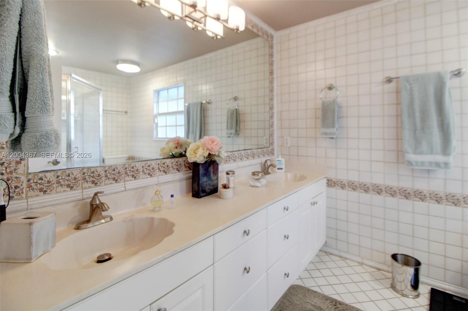 Real estate property located at 9929 49th Ter, Miami-dade, Doral Woods, Doral, FL