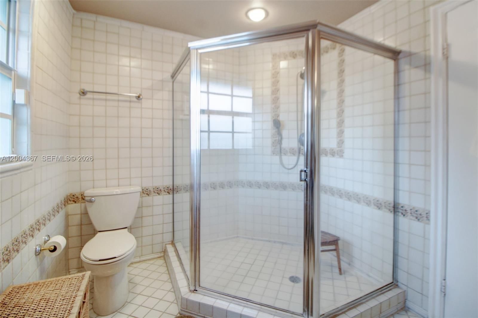 Real estate property located at 9929 49th Ter, Miami-dade, Doral Woods, Doral, FL