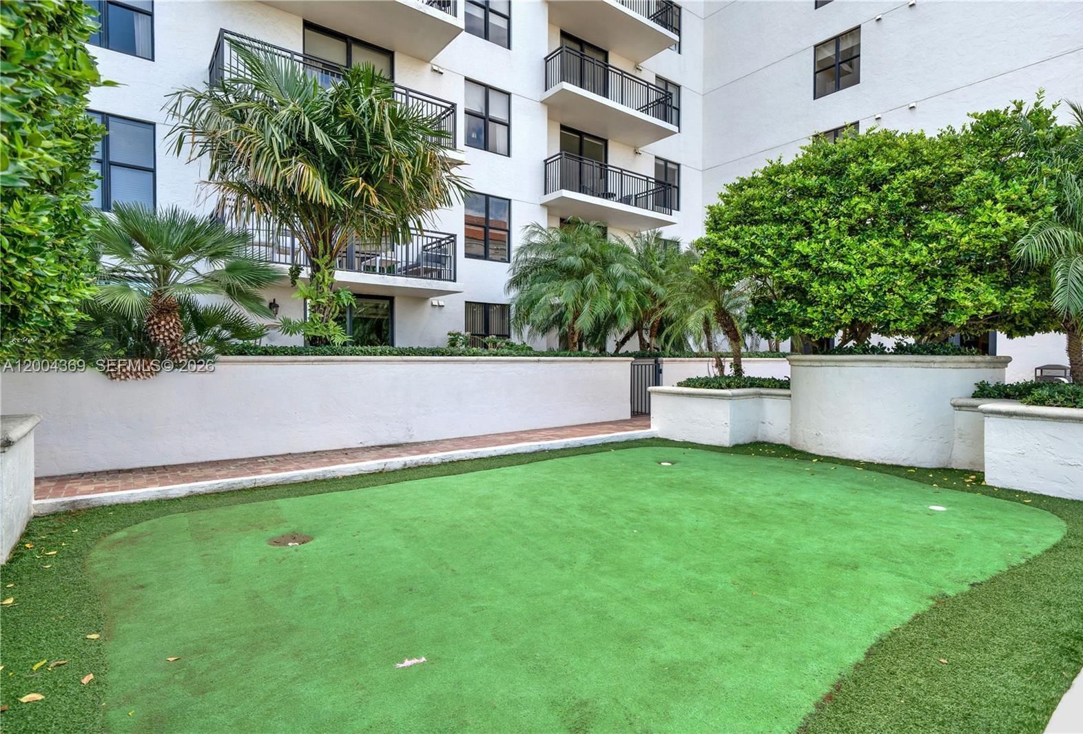 Real estate property located at 888 Douglas Rd #1512, Miami-dade, Puerta De Palmas Condo, Coral Gables, FL
