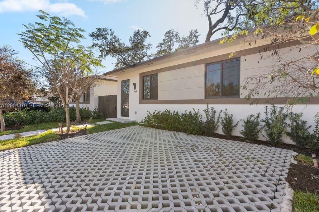 Real estate property located at 4519 3th St, Miami-dade, Flagler Grove Estates Ext, Miami, FL