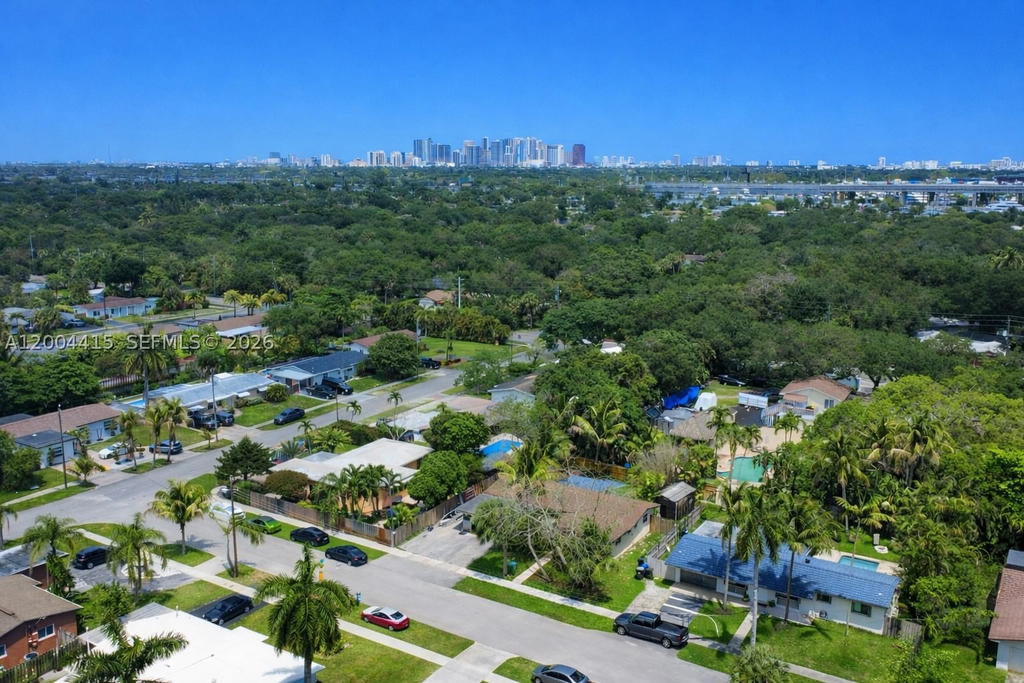 Real estate property located at 2048 27th Ave, Broward, Chula Vista, Fort Lauderdale, FL