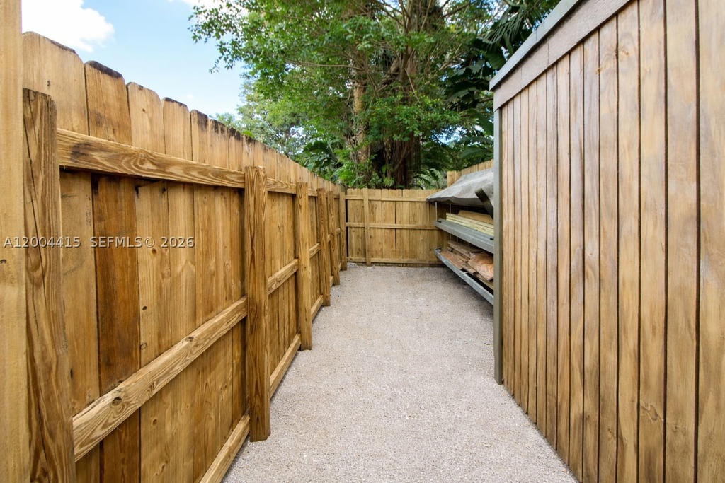 Real estate property located at 2048 27th Ave, Broward, Chula Vista, Fort Lauderdale, FL