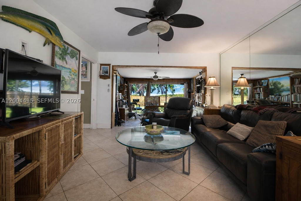Real estate property located at 2048 27th Ave, Broward, Chula Vista, Fort Lauderdale, FL