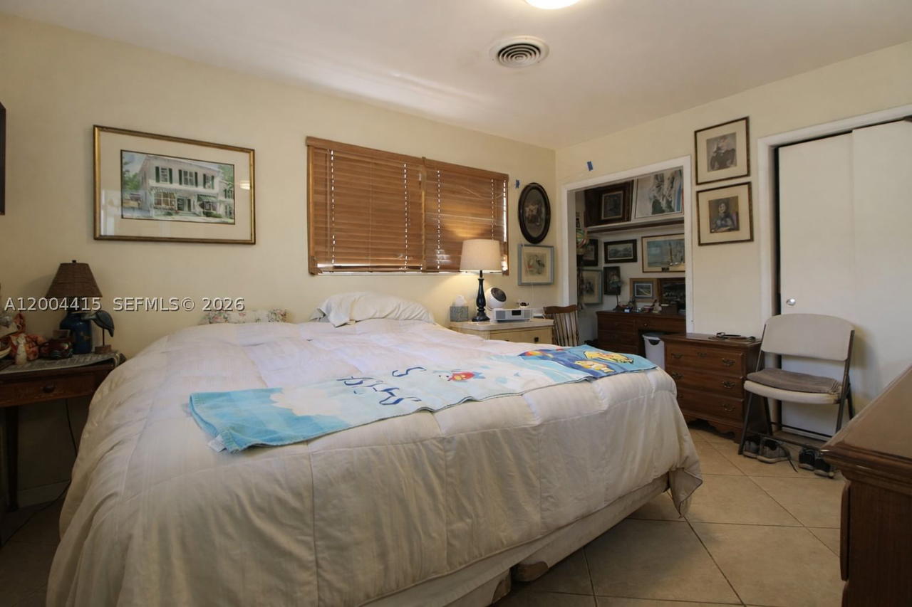 Real estate property located at 2048 27th Ave, Broward, Chula Vista, Fort Lauderdale, FL