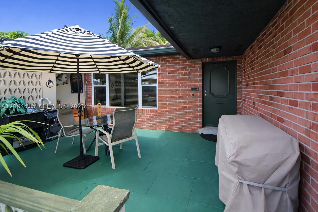 Real estate property located at 2048 27th Ave, Broward, Chula Vista, Fort Lauderdale, FL