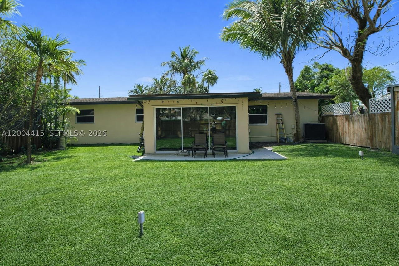 Real estate property located at 2048 27th Ave, Broward, Chula Vista, Fort Lauderdale, FL