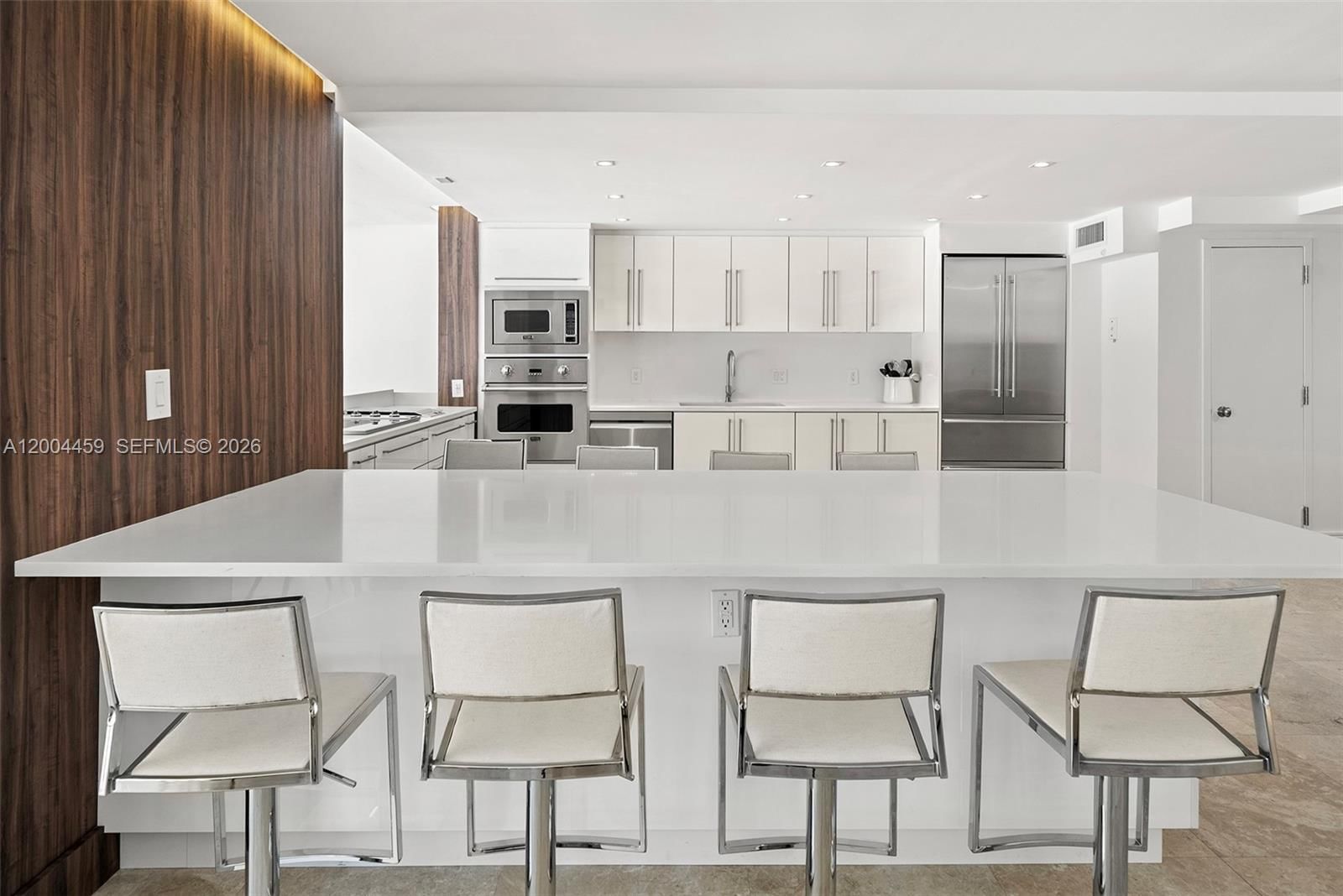 Real estate property located at 600 Grapetree Dr #3BS, Miami-dade, Mar-azul Condo, Key Biscayne, FL