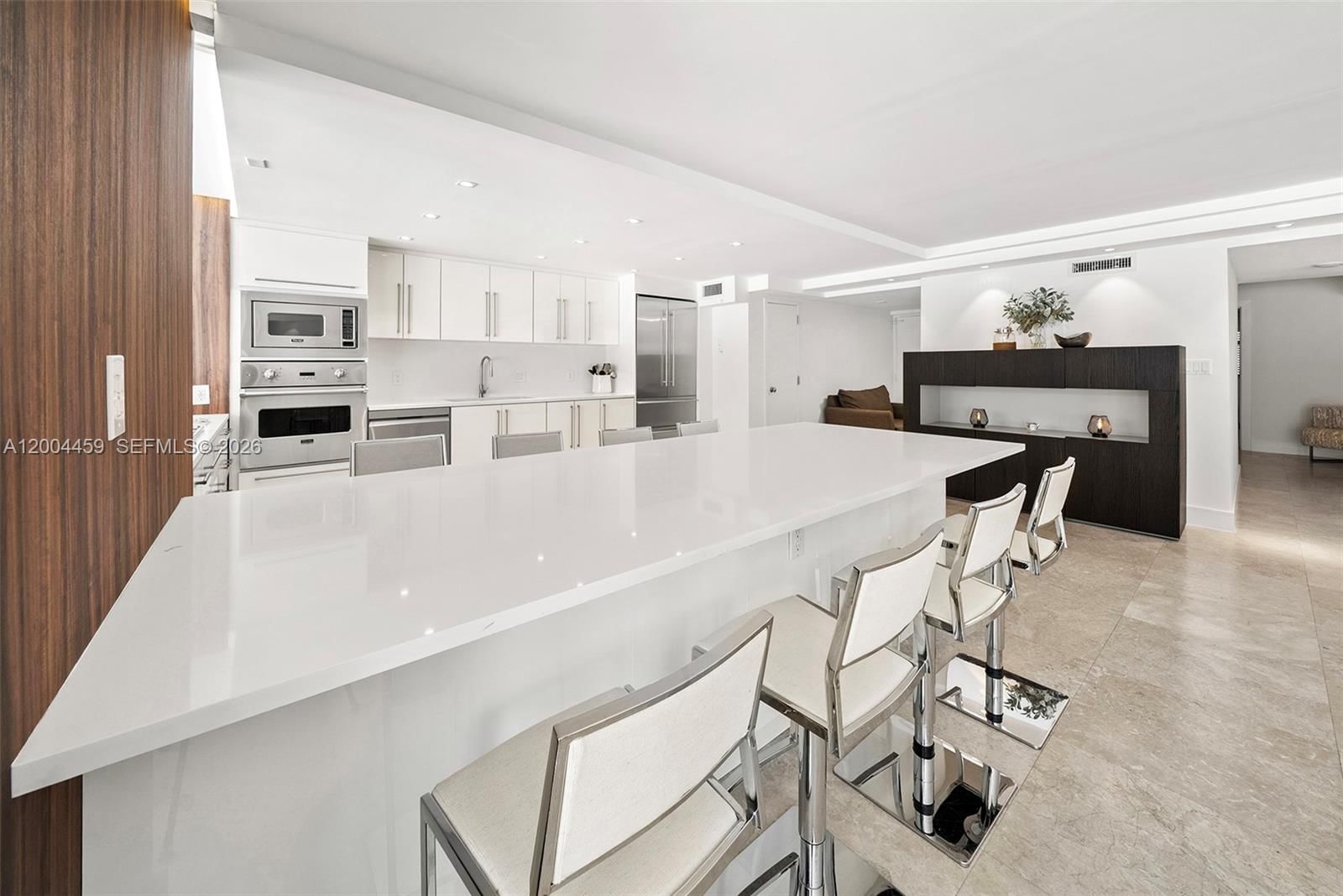 Real estate property located at 600 Grapetree Dr #3BS, Miami-dade, Mar-azul Condo, Key Biscayne, FL