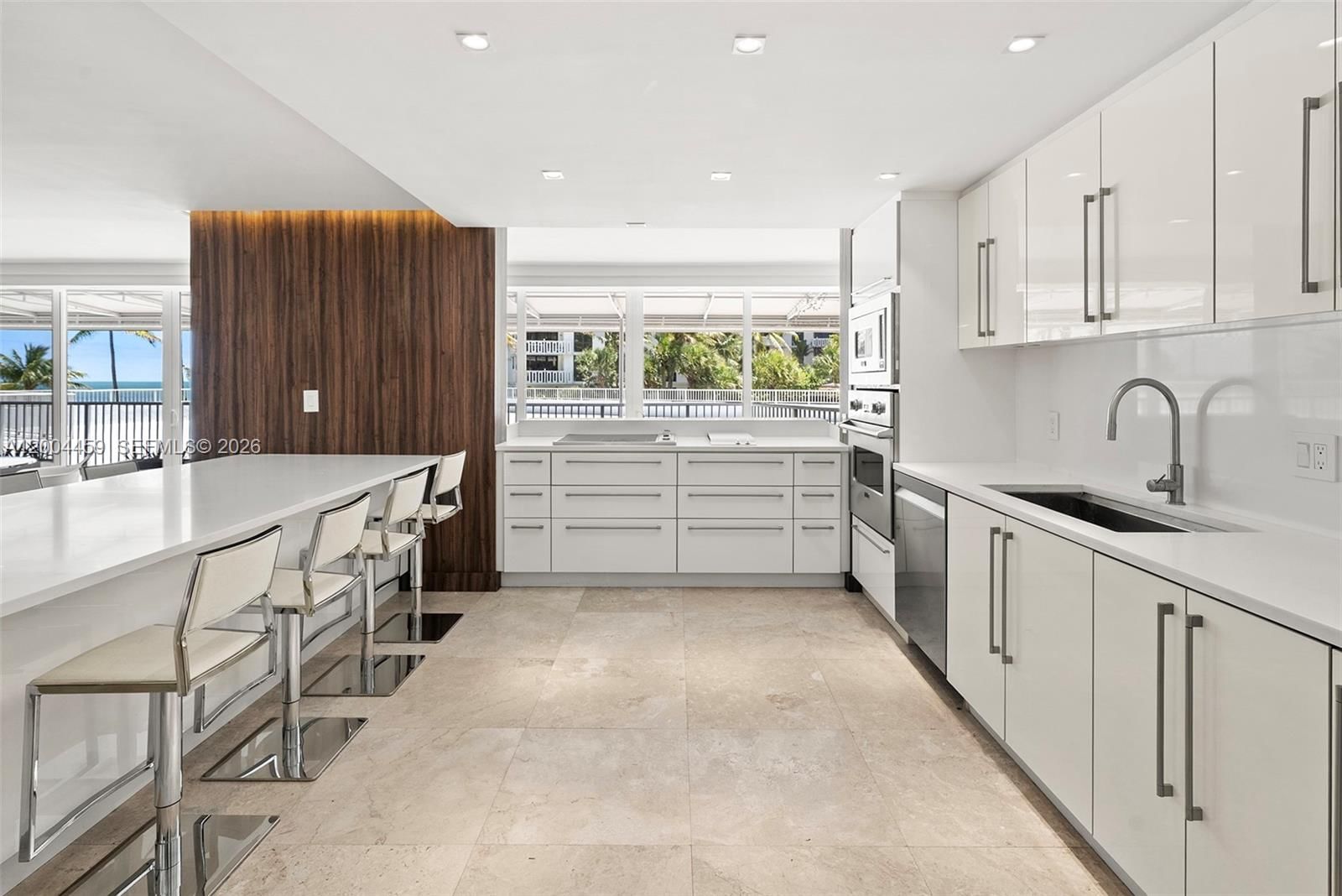 Real estate property located at 600 Grapetree Dr #3BS, Miami-dade, Mar-azul Condo, Key Biscayne, FL