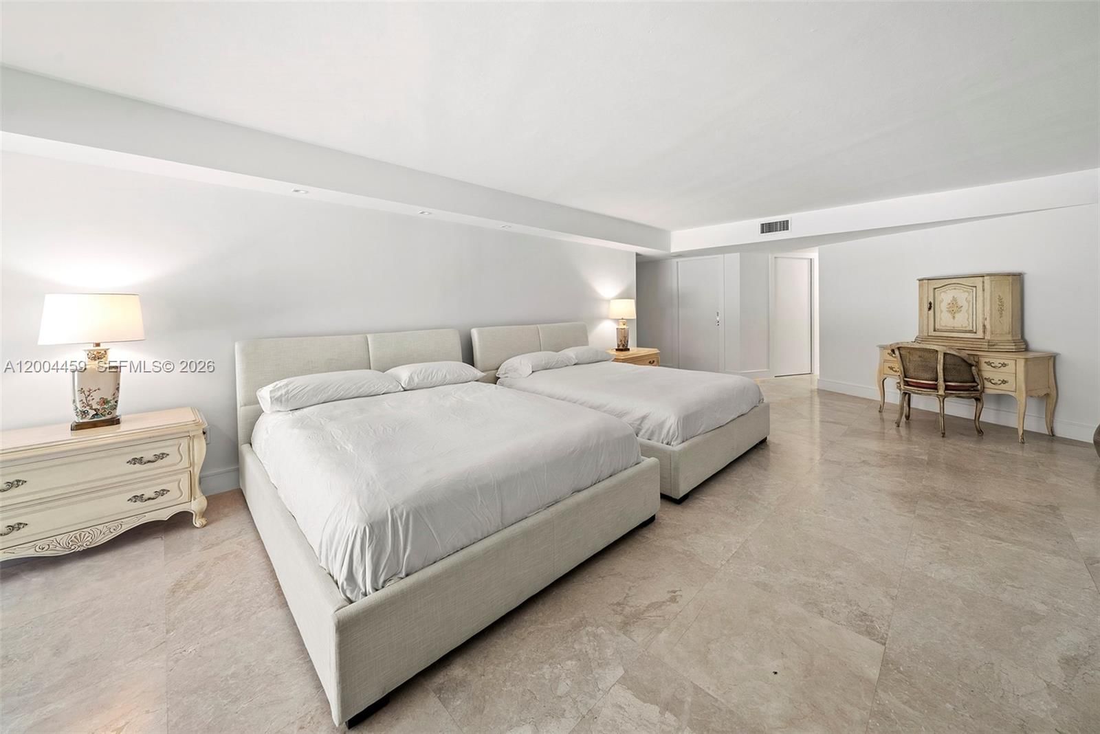 Real estate property located at 600 Grapetree Dr #3BS, Miami-dade, Mar-azul Condo, Key Biscayne, FL