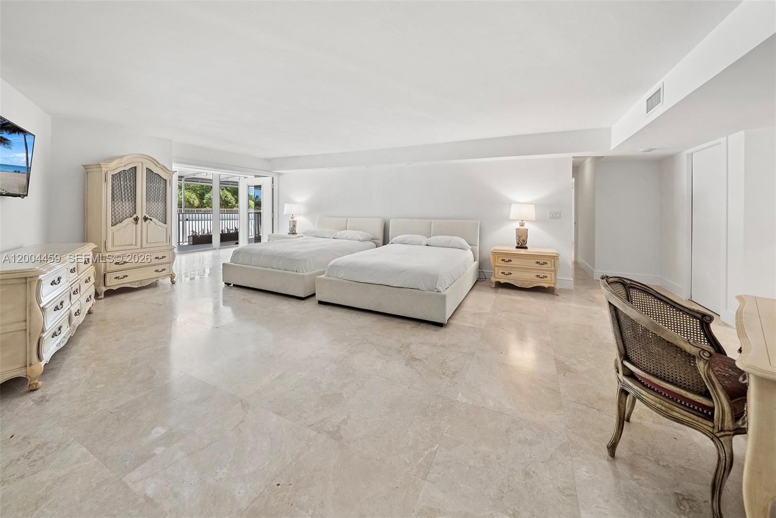 Real estate property located at 600 Grapetree Dr #3BS, Miami-dade, Mar-azul Condo, Key Biscayne, FL