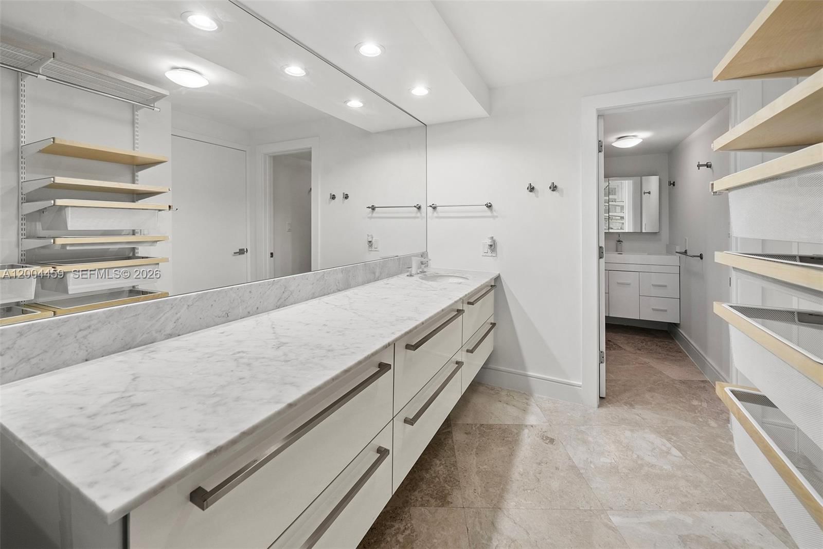 Real estate property located at 600 Grapetree Dr #3BS, Miami-dade, Mar-azul Condo, Key Biscayne, FL