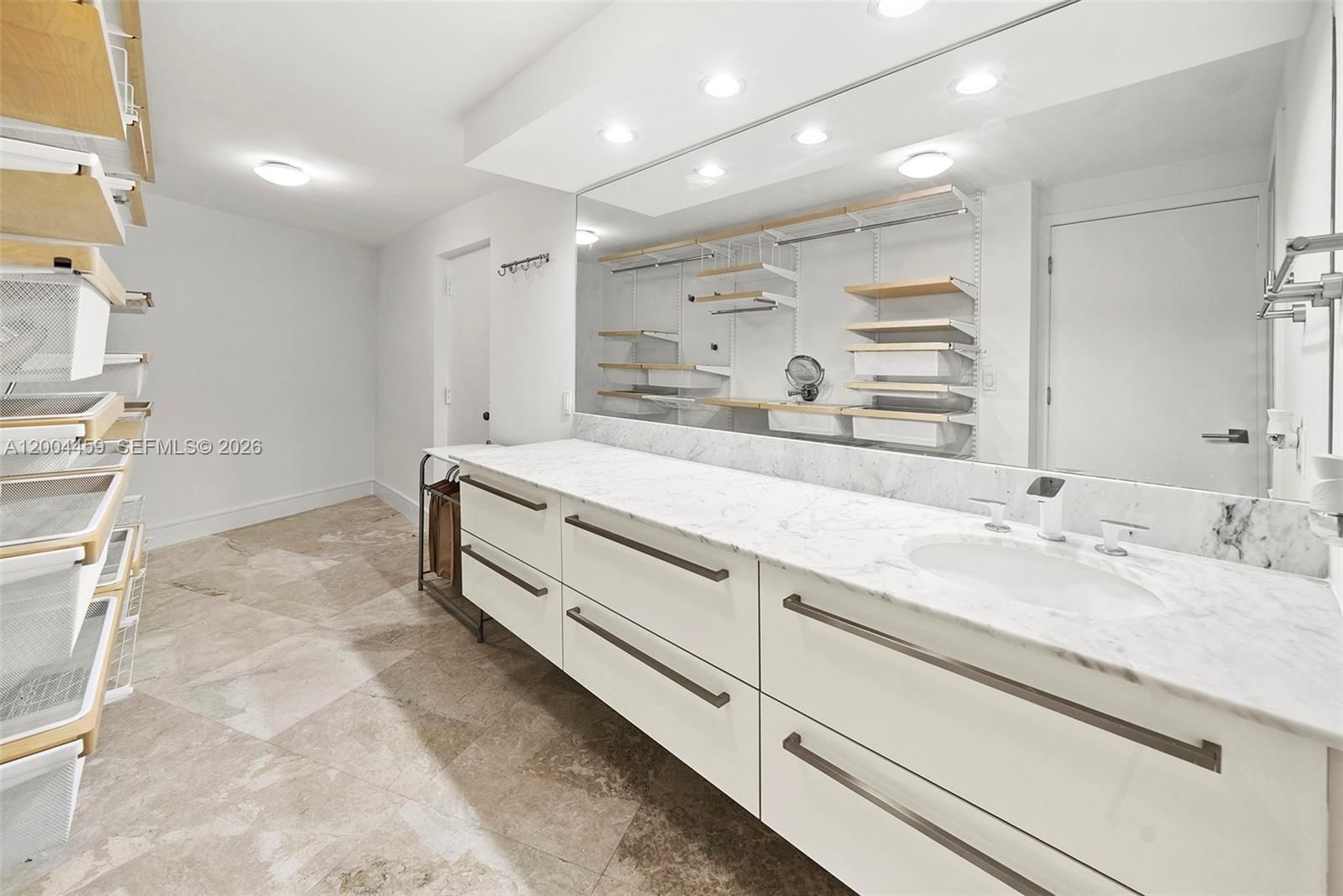 Real estate property located at 600 Grapetree Dr #3BS, Miami-dade, Mar-azul Condo, Key Biscayne, FL