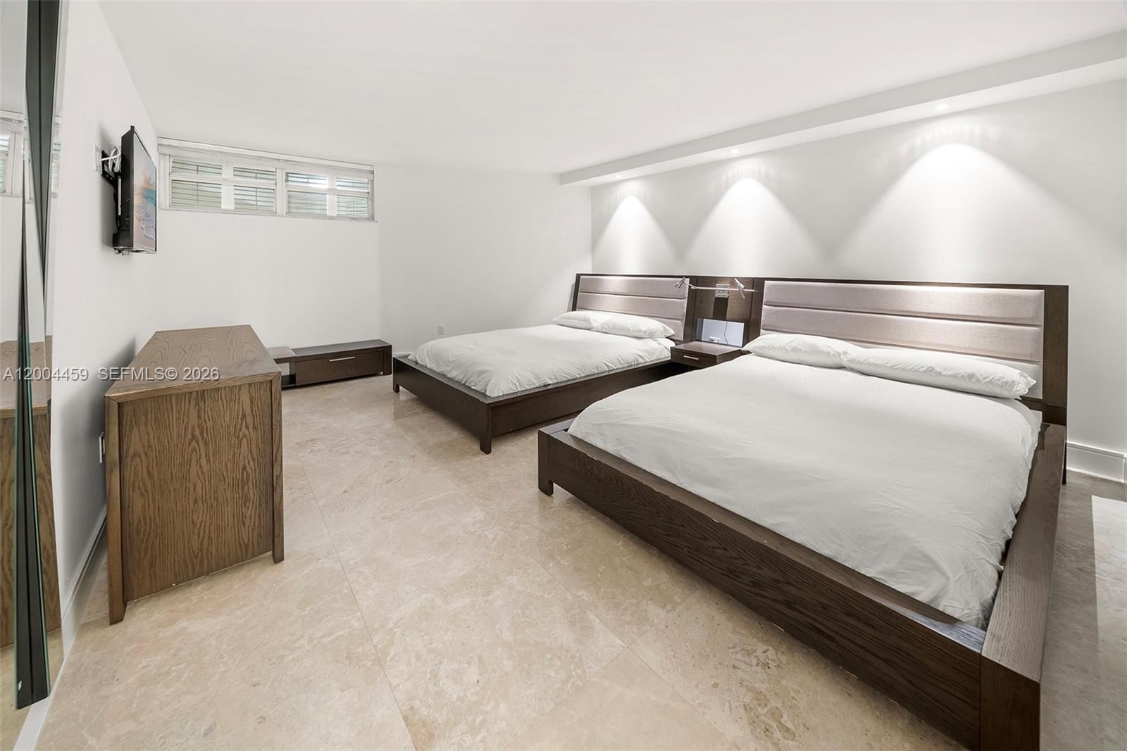 Real estate property located at 600 Grapetree Dr #3BS, Miami-dade, Mar-azul Condo, Key Biscayne, FL